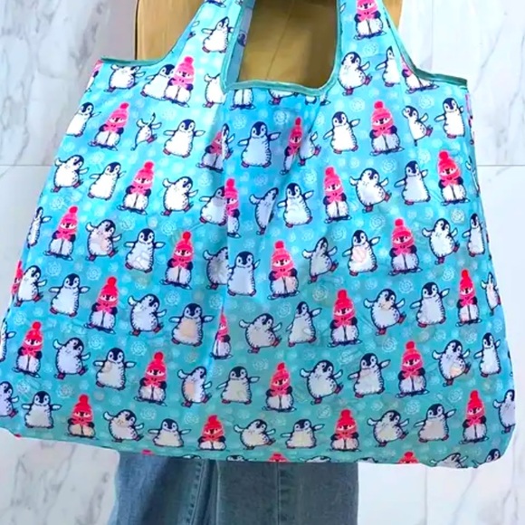 Large Happy Winter Penguins Shopping Tote Bag Skiing Ice Skating Mittens Hat - Picture 1 of 8